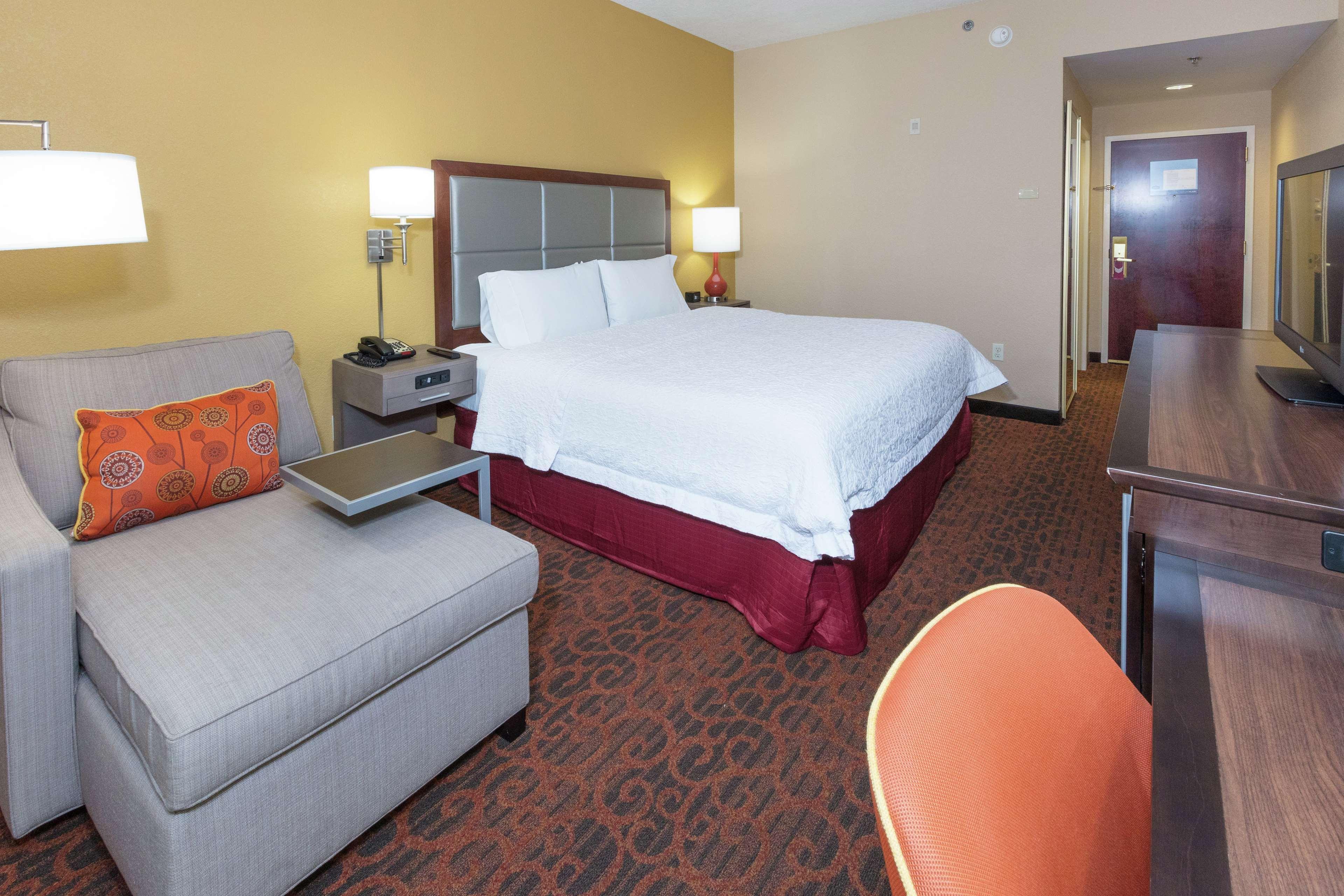 Hampton Inn & Suites Jacksonville-Airport Экстерьер фото