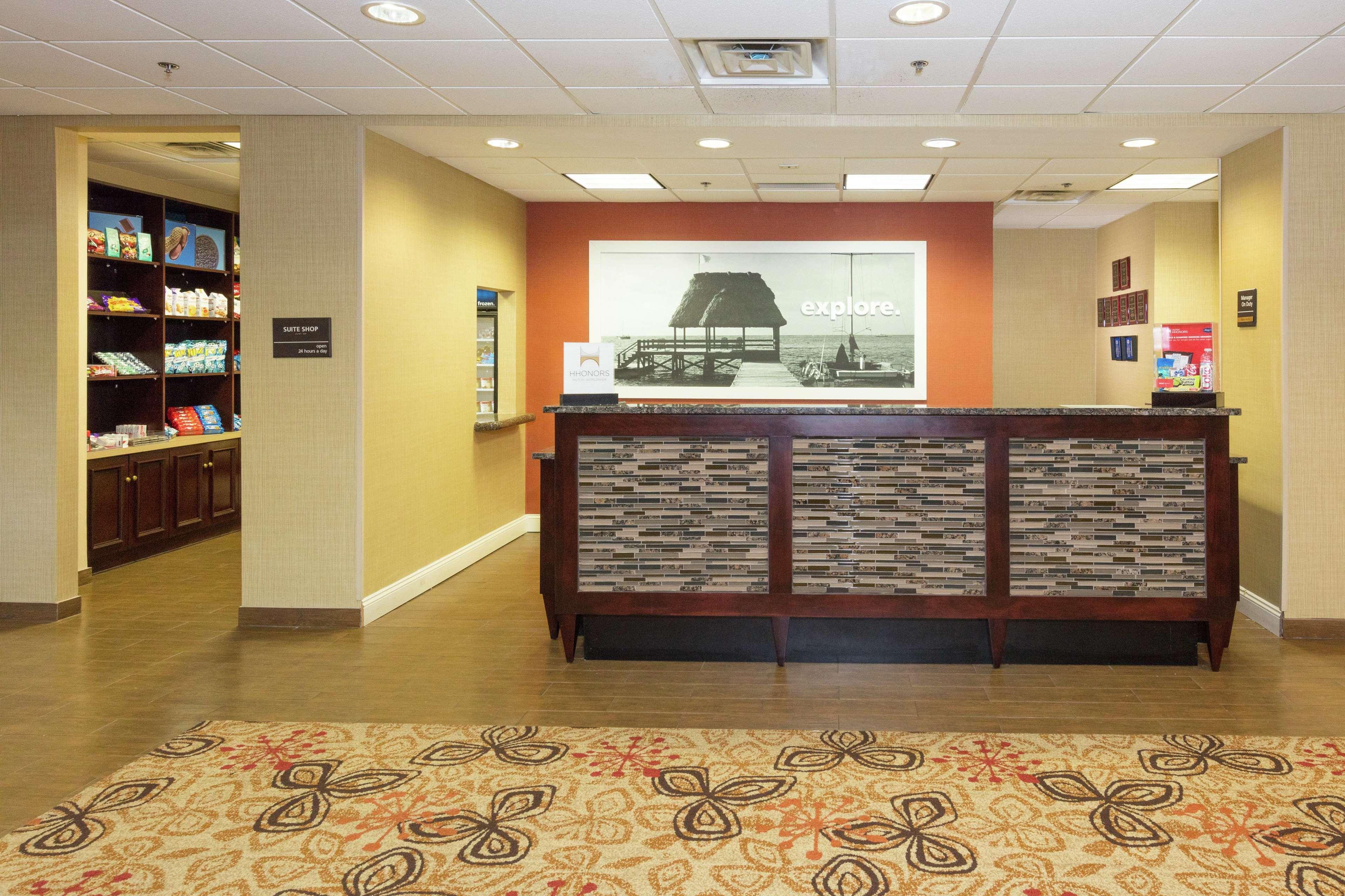 Hampton Inn & Suites Jacksonville-Airport Экстерьер фото